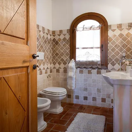 Villa In Campagna Olbia